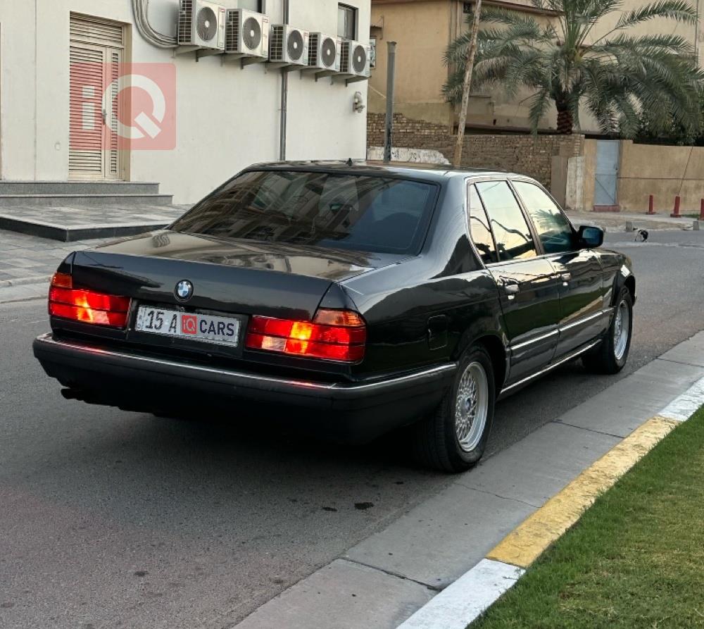 بي ام دبليو الفئة 7